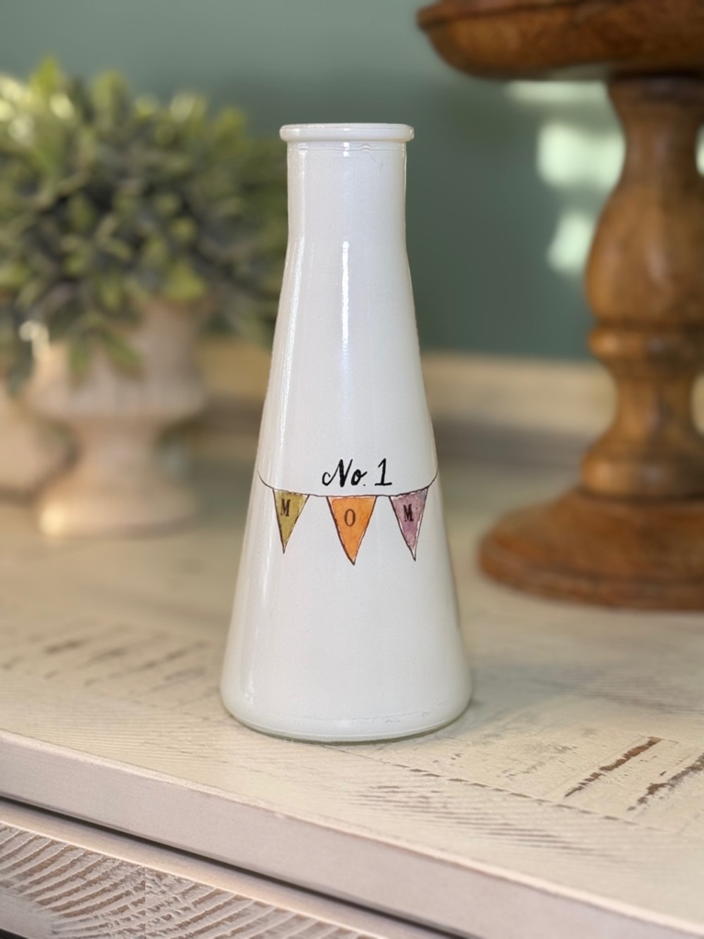 Rae Dunn Mom Vase